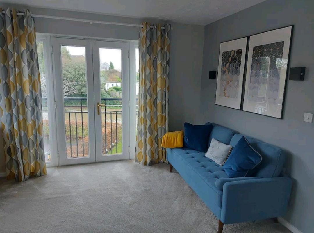 2 Bedroom Apartment Exhall Exterior photo