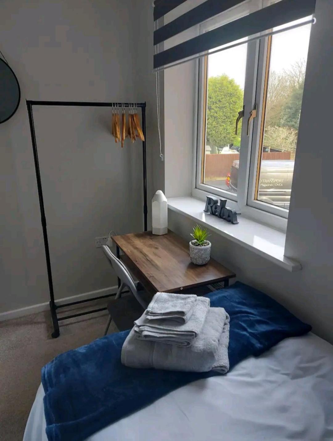 2 Bedroom Apartment Exhall Exterior photo